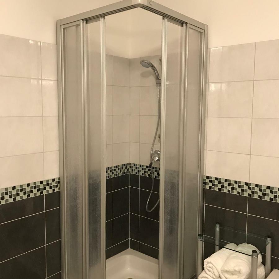 Lg Lovely Apartment Stockerau Luaran gambar