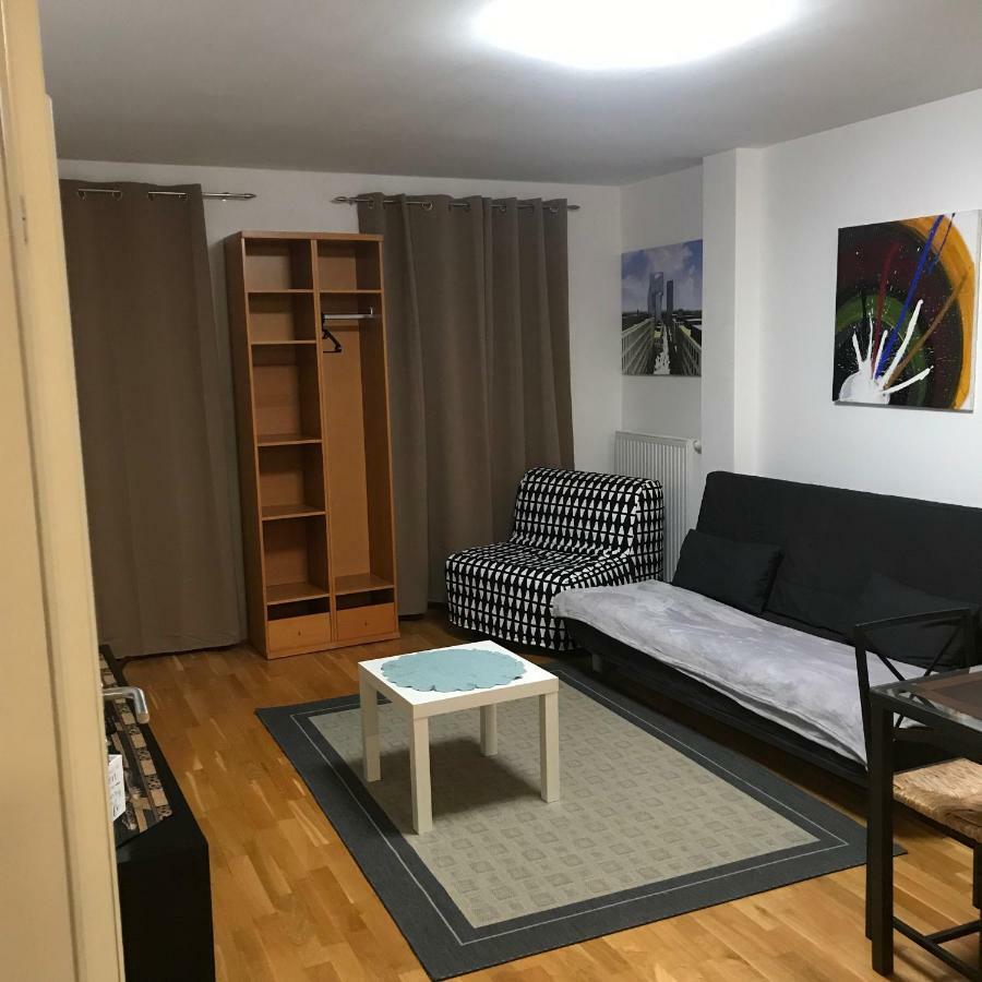 Lg Lovely Apartment Stockerau Luaran gambar