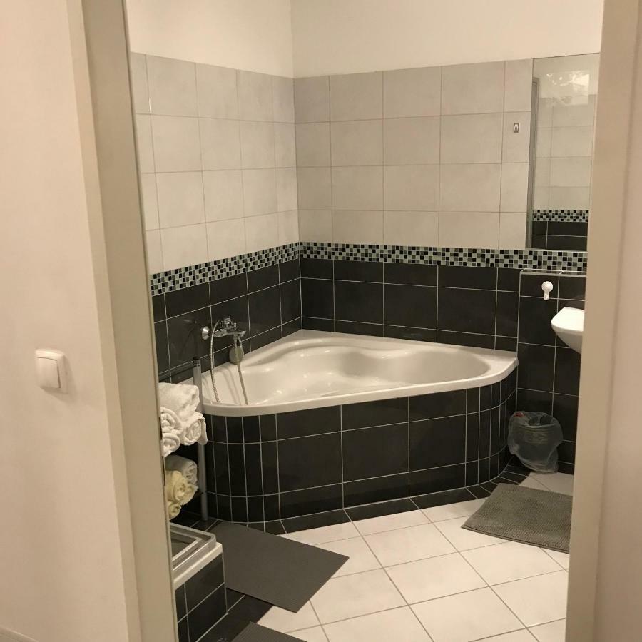 Lg Lovely Apartment Stockerau Luaran gambar